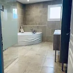De Spacieuse Au Calme Piscine Privee *