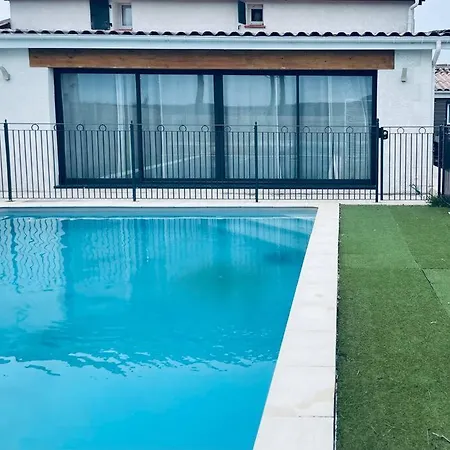 Vakantiehuis De Spacieuse Au Calme Piscine Privee *