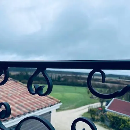 Holiday home Familiale Avec Piscine Privee Au Calme Boudy
