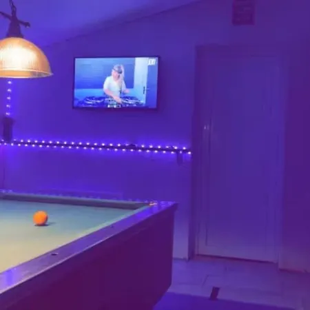 Familiale Avec Piscine Privee Au Calme Holiday home Boudy